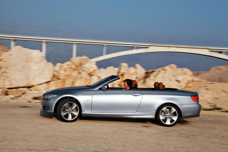 BMW 335i 2011 года  (фото 24 из 37)